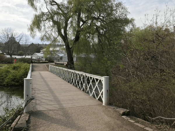 botanical garden copenhagen bridge